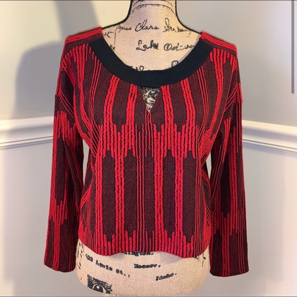 Red and black cropped sweater - Picture 1 of 5